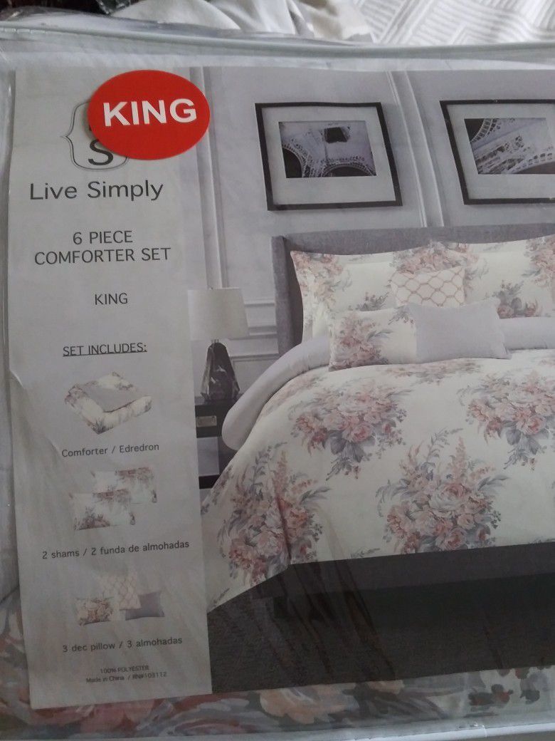 Louis Vuitton Comforter Set for Sale in Lake Buena Vista, FL - OfferUp