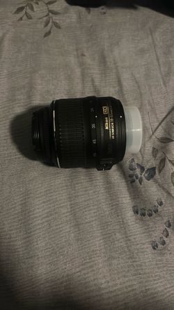 Nikon DX SWM VR Aspherical 0.28 m 0.92 ft AF-S NIKKOR 18-55 mm lens