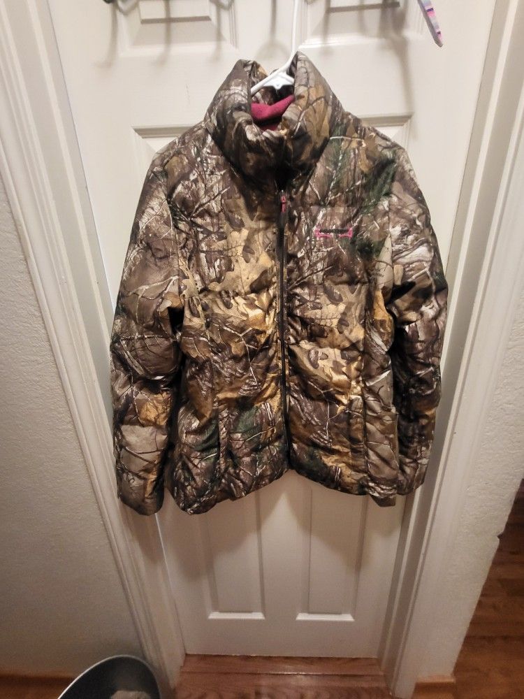 Realtree womans puffer camouflage jacket size large