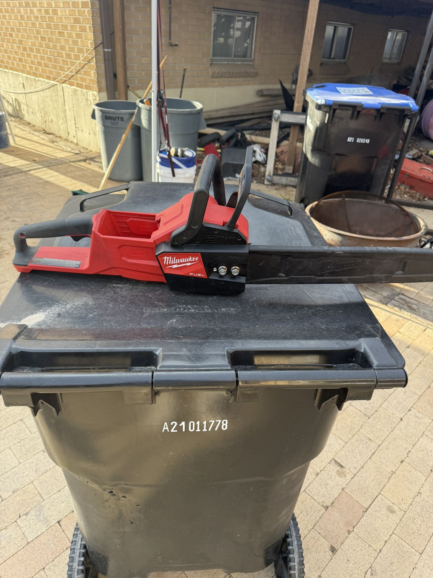 Milwaukee Battery Chainsaw Brushless
