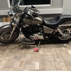 2006 Honda 1100 shadow