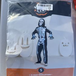 Costume