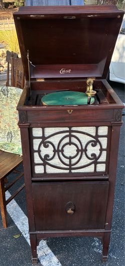 Early 1900’s Edison Diamond Disc Phonograph
