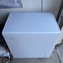 Hotpoint 6.9 Cubic Inch Deep Freezer