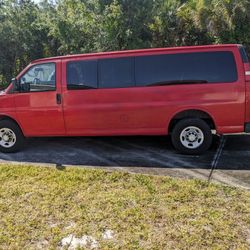 2010 Chevy Passenger Van 3500 Extended