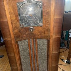 Vintage Zenith Radio