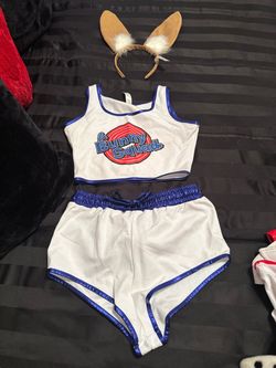 Space Jam - Bunny Squad Costume (size small)
