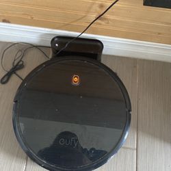 Eufy robot Vacuum 