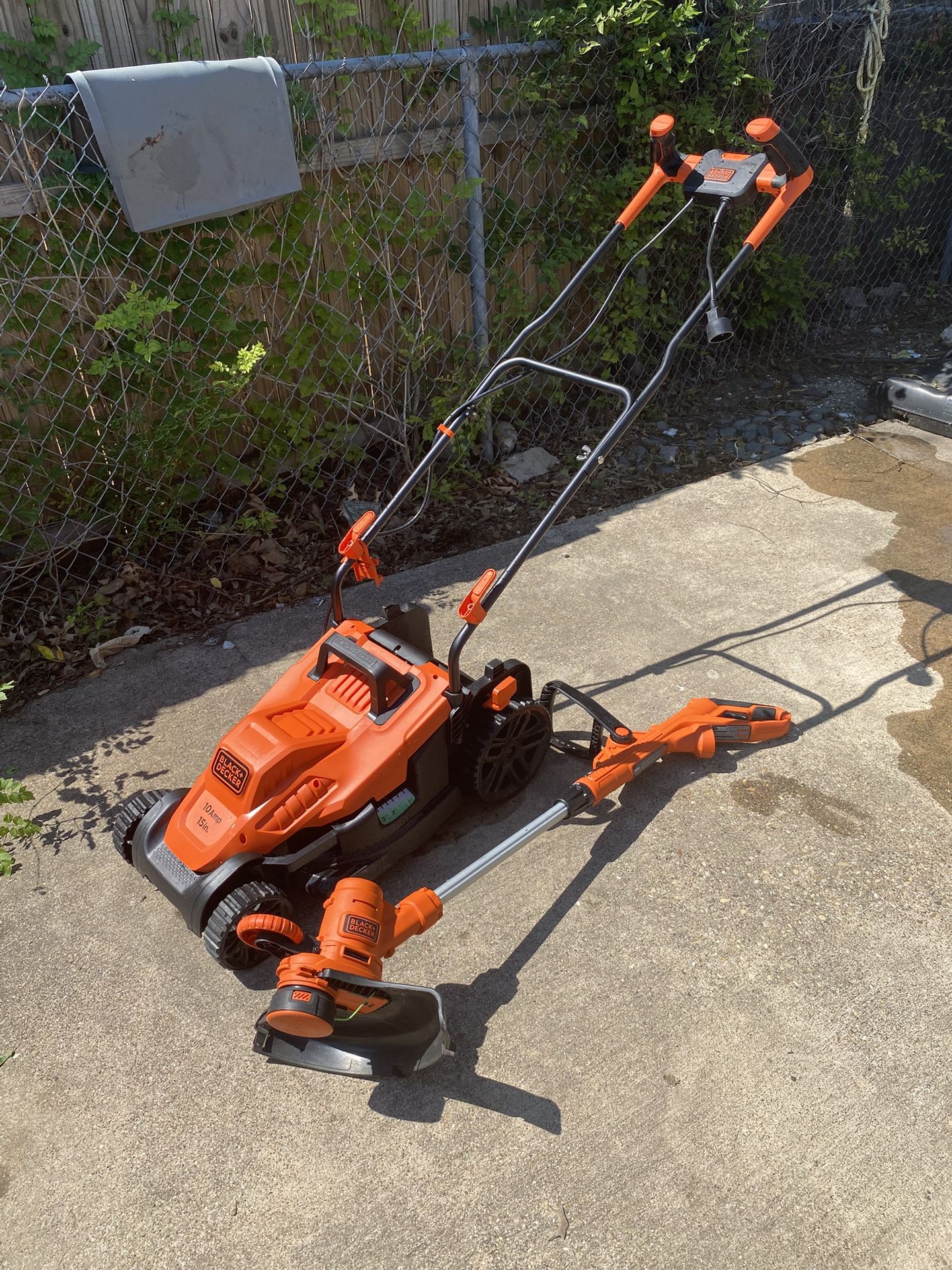 Sale Black And Decker Electric Corded Mower And Weedeater $100 Total