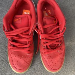 Nike SB Dunk Low University Red Gum – Size 9 – Good Condition – Firm Price