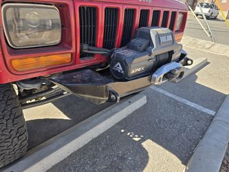 Dirtbound official stump, x j front bumper and brand new 12k.Synthetic winch
