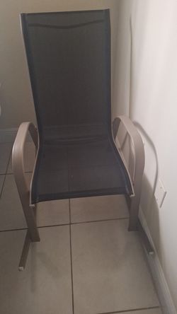 Rocking chair/Mecedora