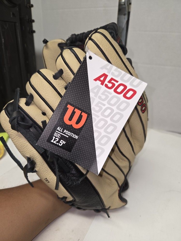 Wilson A500 Baseball Glove 12.5 Left Hand New