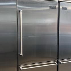 Viking 36”Wide Built In Stainless Steel Bottom Freezer 5Series