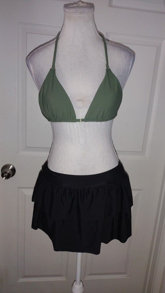 MEDIUM Green Bikini With Swim Skirt