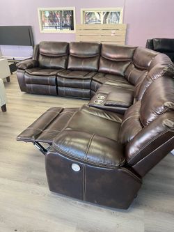 New Sectional Sofa with three power recliners on sale now don’t mess