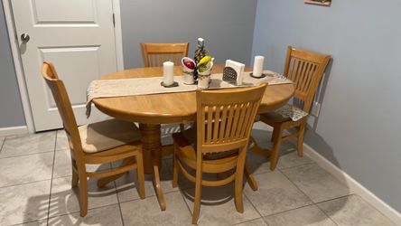 Mesa con 4 sillas