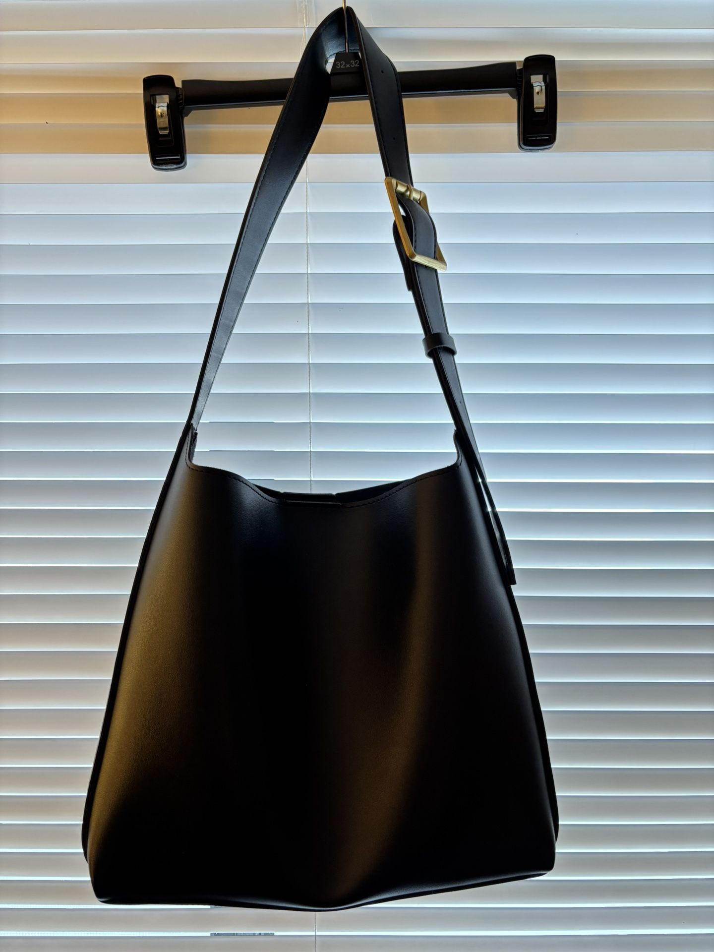 OOOMAY The Julie - Shoulder Tote Bag (Black)