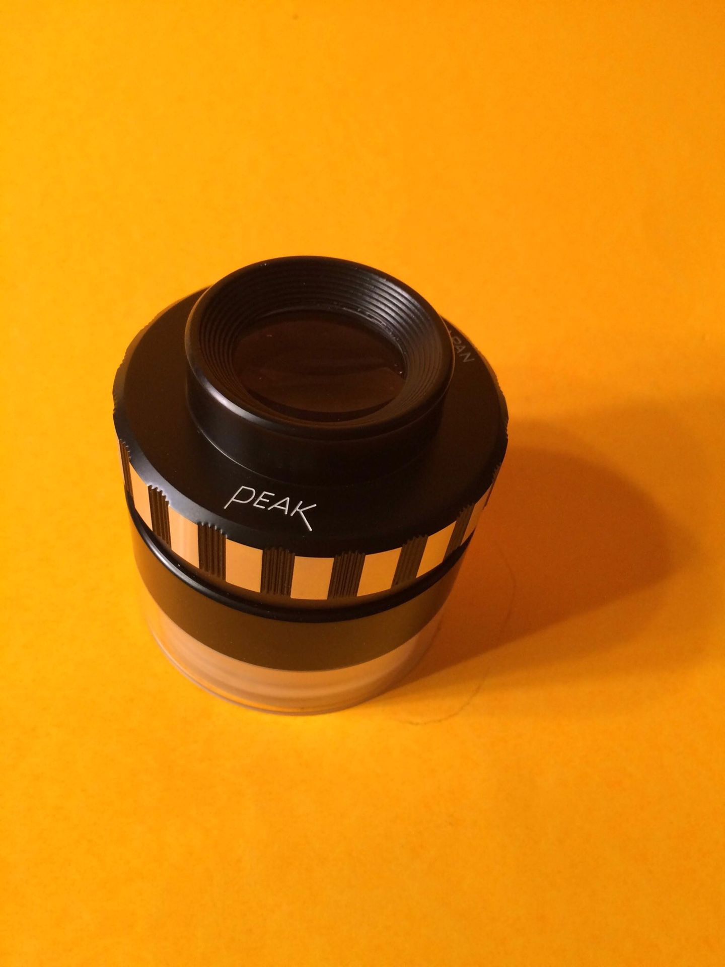 Peak loupe 4x for medium format or film