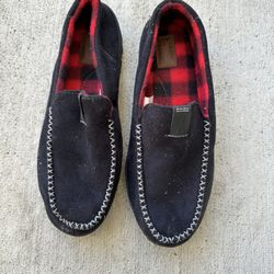 Strauss & Co. Signature by Levi's Venetian Moccasin Slippers size 9-10