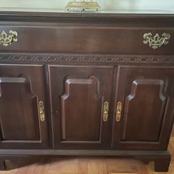 PRICE REDUCED!!Ethan Allen Cherry Wood Mid-sized Credenza