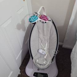 Baby Swing  4 moms