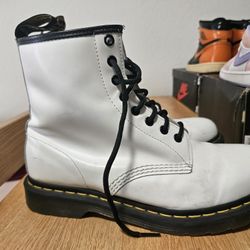 Doc Martens Mens Lace Up Boots, Size 10