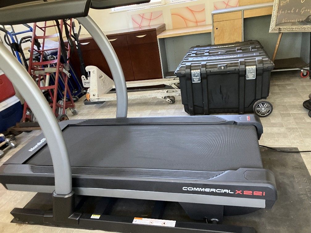 NordicTrack Commercial X22i Treadmill 