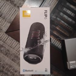 JBL Flip Bluetooth Speaker