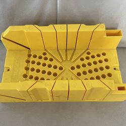 14.5 in. Deluxe Clamping Miter Box