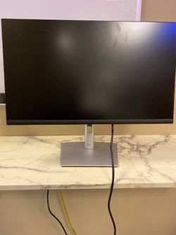 24” dell monitor model p2422h $100 pick Up In Manhattan. Cash only. 
