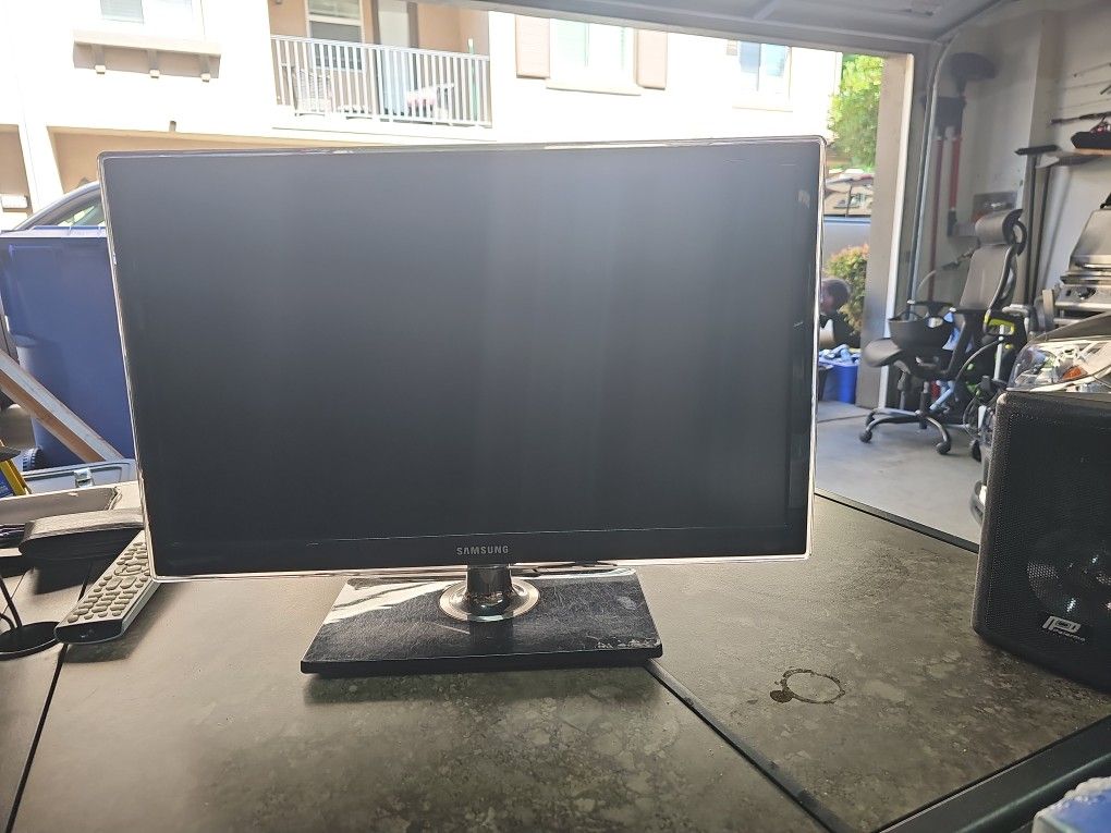 Samsung 21.5" HDMI /DVI Monitor/receiver