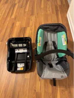 Baby Trend Infant Baby Seat and the base