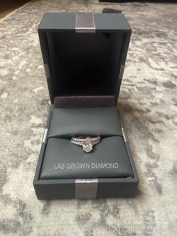 10k lab grown engagement ring