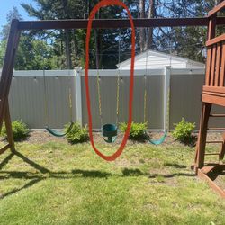 Metal/Plastic Bucket Swing with Chains