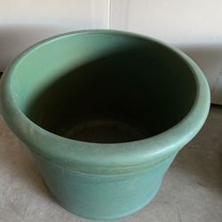 Gainey Ceramics Pot