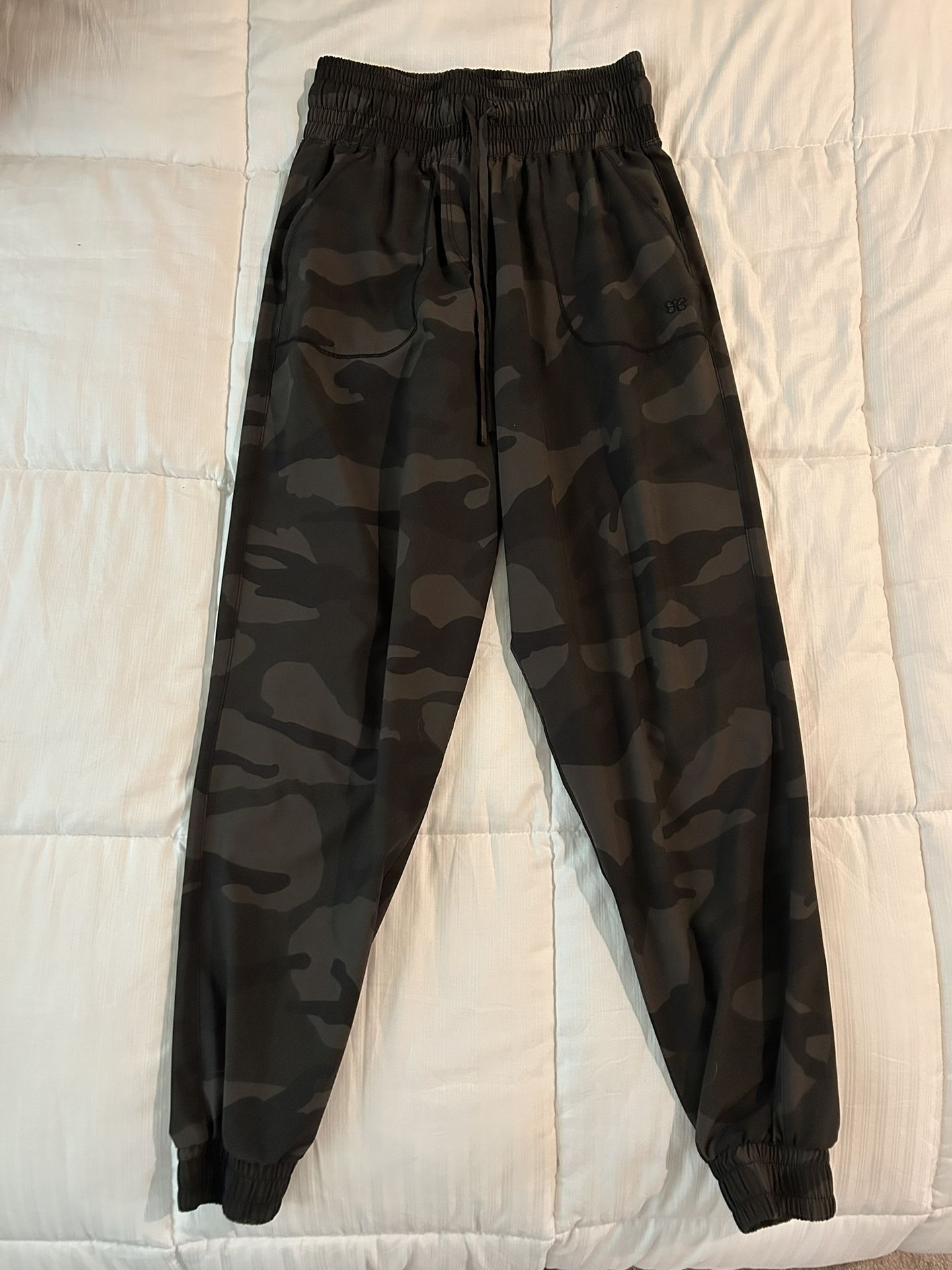 Albion Camo Joggers - Small