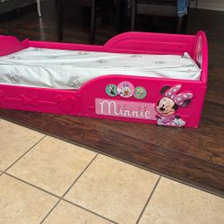 Minnie Mouse toddler bed with Serta Crib mattress 