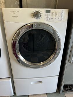 Frigidaire Electric Dryer With Pedestal ( Delivery Available)