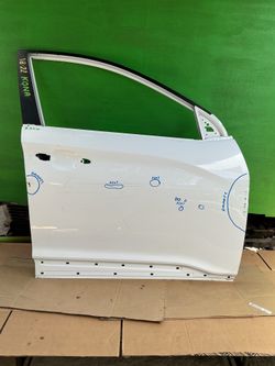 FRONT DOOR KONA HYUNDAI KONA RIGHT SIDE  2018 2019 2020 2021 2022 OEM