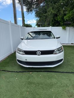 2012 Volkswagen Jetta · 2.5L SE Sedan 4D