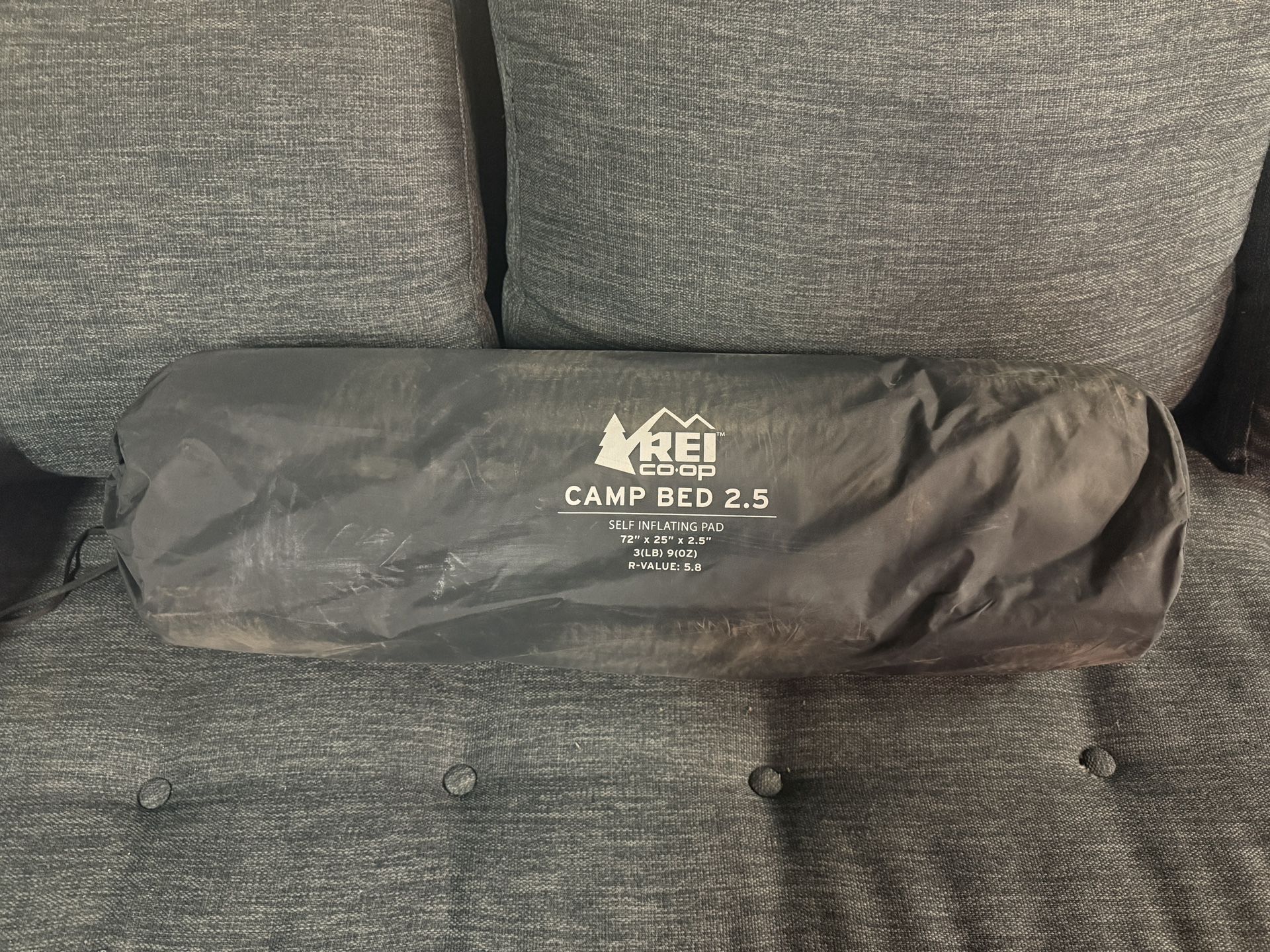 Self-inflating Sleeping Pad