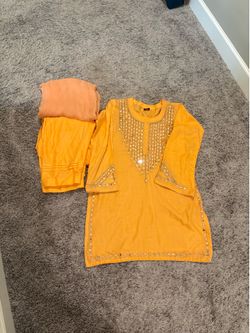 paniabi indian pakistani outfit
