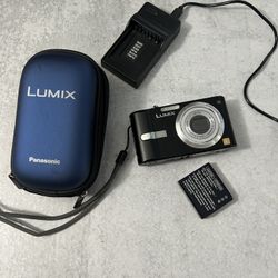 Panasonic Lumix DMC-FX12 Digital Camera - Black 