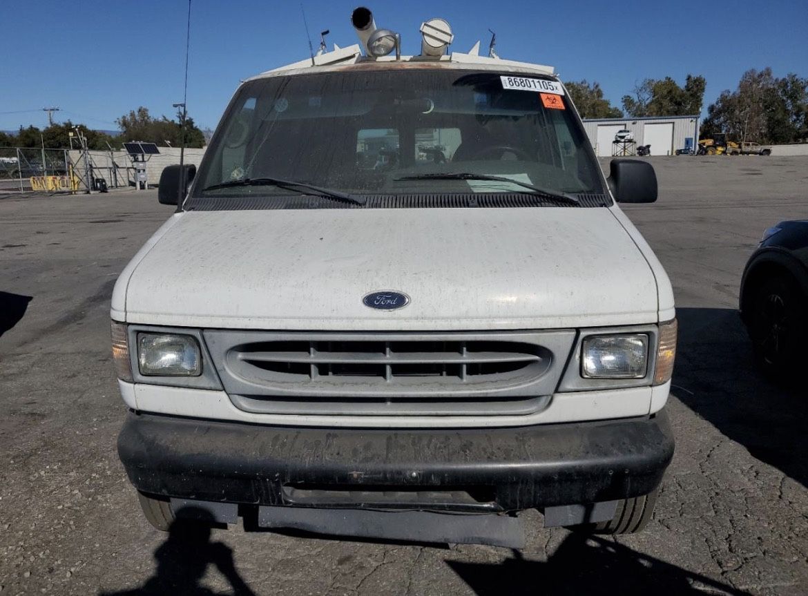 2002 Ford Econoline Cargo