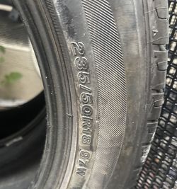 Bridgestone Potenza 235 50 18