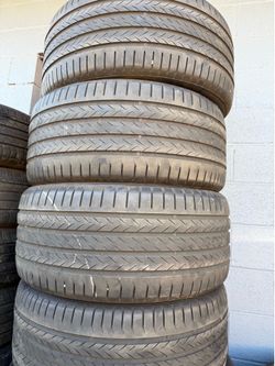285 40 20 vendo un set de llantas usadas en excelente condición marca continental