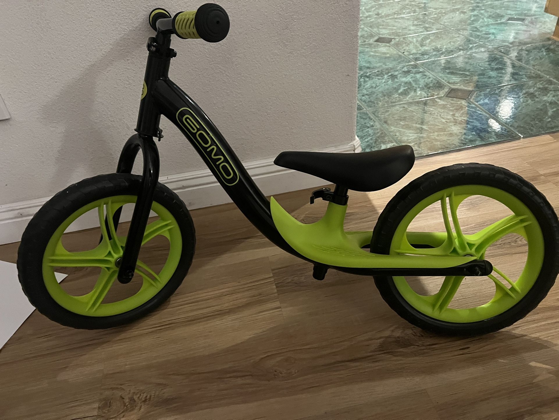 GOMO Balance Bike 2 Year Old, Toddler Bikes 18 Months to 5 Years Old - Balance Bike for 3 Year Old w/Footrest, Soft Grips,Flat Free Tires, Easy Assemb