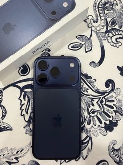 UNLOCKED iPhone 17 Pro 256GB Deep Blue