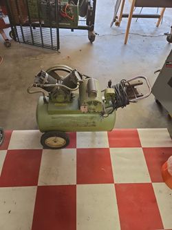 Montgomery Ward Compressor/Sprayer.